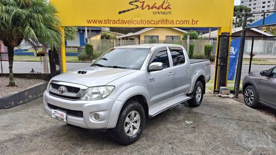 TOYOTA HILUX 3.0 SRV 4X4 CD 16V TURBO INTERCOOLER DIESEL 4P AUTOMÁTICO TOYOTA HILUX 3.0 SRV 4X4 CD 16V TURBO INTERCOOLER DIESEL 4P AUTOMÁTICO